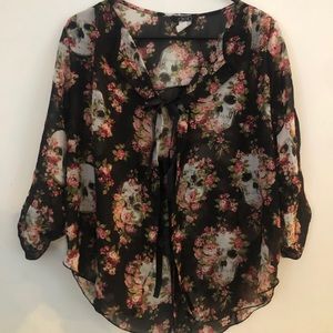 Deb Skull/Flower blouse